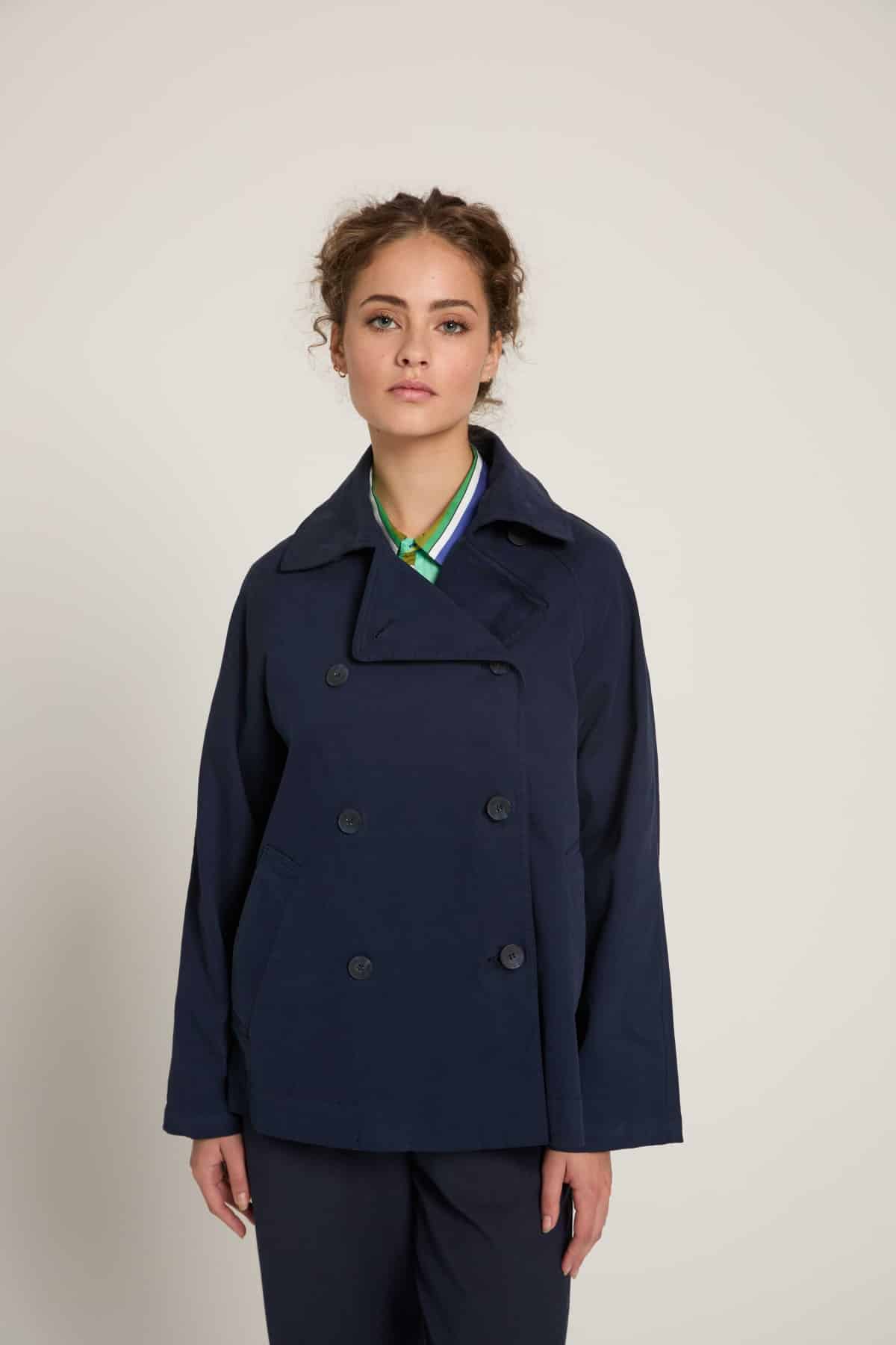 BELLA JONES collection été 2026 veste-fatale